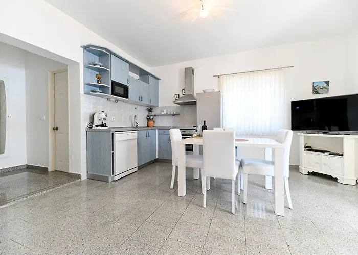 Martom 1 Апартаменты Селине