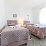 Martom 1 *