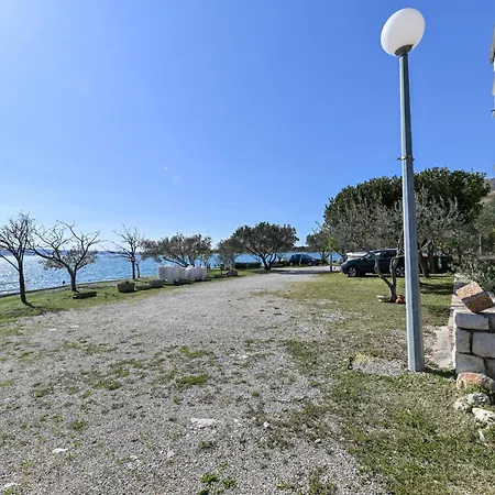 Apartment Martom 1 *