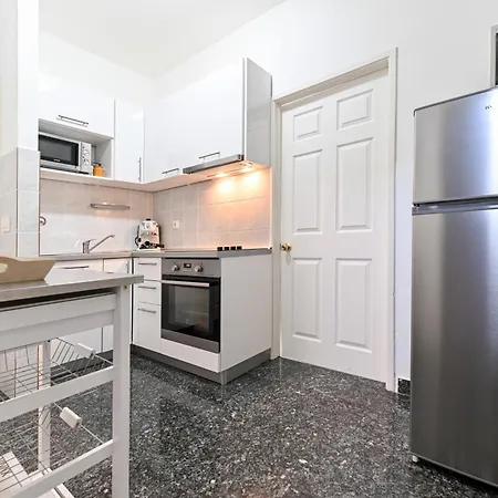 Martom 1 Apartment *