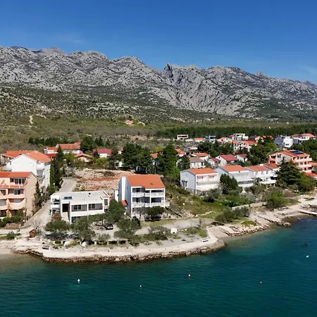 Martom 1 Apartment *